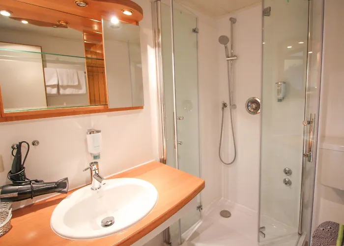 Hotell Brandl 3*